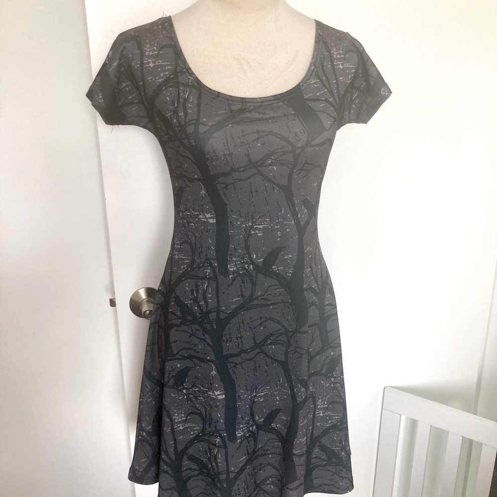 Cowcow ravens night dress
